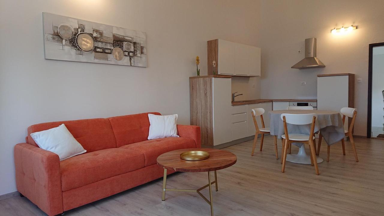 Irena Apartment Cres Exterior photo