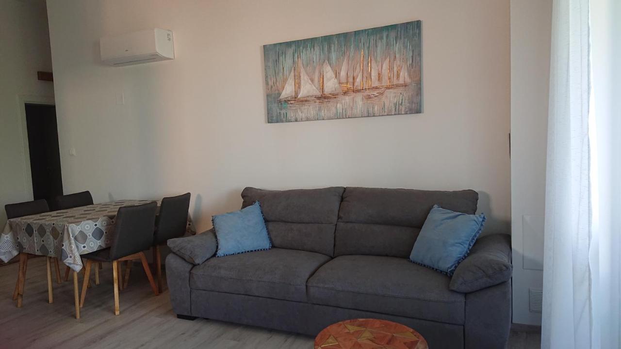 Irena Apartment Cres Exterior photo
