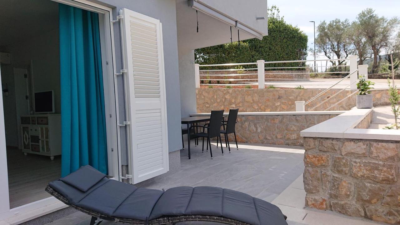 Irena Apartment Cres Exterior photo